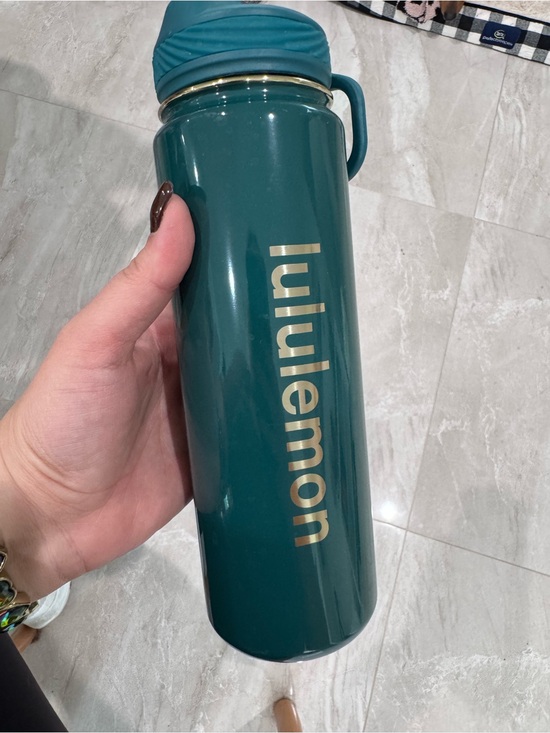 lululemon athletica Other - Lululemon Back to Life Sport Bottle 24oz Straw Lid
*Shine